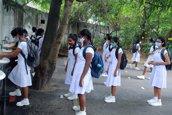 அனைத்து அரச பாடசாலைகளுக்கும் இன்று முதல் விடுமுறை