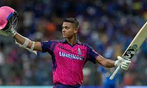 ஐபிஎல் வரலாற்றில் இளம் வயதில் சதம் அடித்த 4-வது வீரர்- சாதனை படைத்த யஷஸ்வி ஜெய்ஸ்வால்