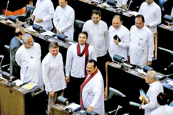 பொதுஜன பெரமுனவிற்குள் வெடித்தது கடும் மோதல்