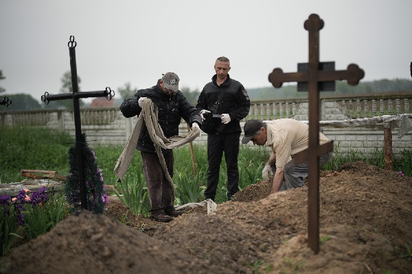 உக்ரைனில் 500 குழந்தைகளை கொன்று குவித்தது ரஷ்யா-ஜெலன்ஸ்கி குற்றச்சாட்டு