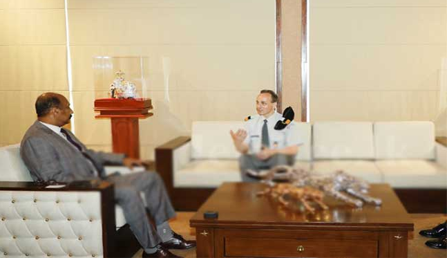 சுவிஸ் தூதரகத்தின் பாதுகாப்பு ஆலோசகருடன் பாதுகாப்பு அமைச்சின் செயலாளர் பேச்சு