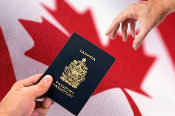 கனடாவில் குடியேற விரும்புவோருக்கு மகிழ்ச்சித் தகவல்..!!