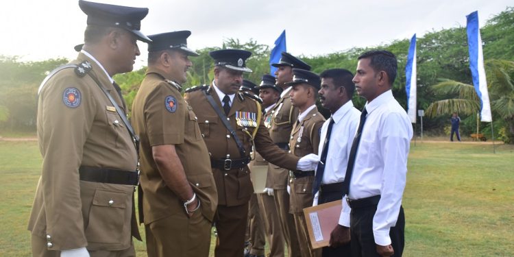 வருடாந்த பொலிஸ் உத்தியோகத்தர்களுக்கான அணிவகுப்பு மரியாதை முன்னெடுப்பு!