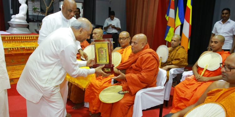 மகாசங்கத்தினரை பாராட்டும் நிகழ்வுகள் பிரதமர் தலைமையில் முன்னெடுப்பு!