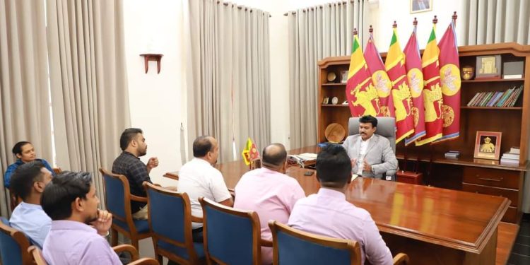 அரச வைத்திய அதிகாரிகள் சங்கத்தினரைச் சந்தித்த ஆளுநர் செந்தில் தொண்டமான்