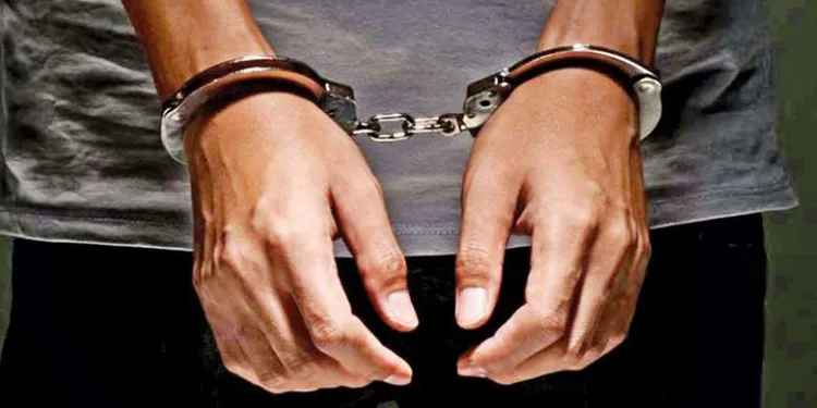 ஓட்டமாவடியில் மனைவியின் கழுத்தை அறுத்த கணவன் கைது!