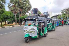 யாழில் முச்சக்கர வண்டி உரிமையாளர்களால் கவனயீர்ப்பு போராட்டம்