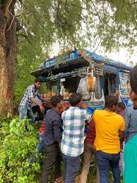 நூற்றுக்கணக்கான பயணிகள் உயிர் தப்பிய விபத்து