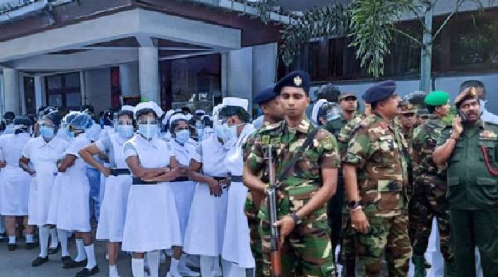 பணிப்புறக்கணிப்பில் சுகாதாரத்துறை: வைத்தியசாலைகளில் குவிக்கப்பட்ட முப்படையினர்