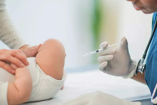 கோவிட் தடுப்பூசி ஏற்றிக் கொண்டவர்களுக்கு பக்க விளைவுகள் ஏற்படுகின்றனவா..!