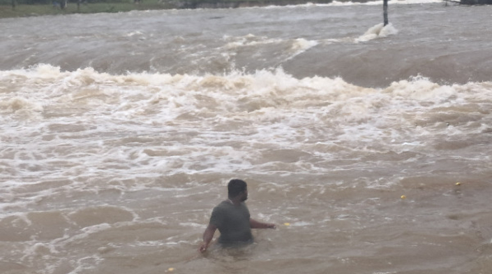 முல்லைத்தீவில் தொடரும் கன மழை: வெள்ளத்தில் மூழ்கிய தாழ்நிலப் பகுதிகள்