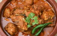 Chicken Curry: கிராமத்து பாணியில் அரைத்து வைத்த சிக்கன் குழம்பு வேண்டுமா? இப்படி செய்து பாருங்க