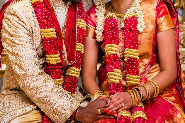 யாழில் வினோத காரணம் கூறி விவாகரத்து கோரும் வெளிநாட்டு மாப்பிள்ளை!