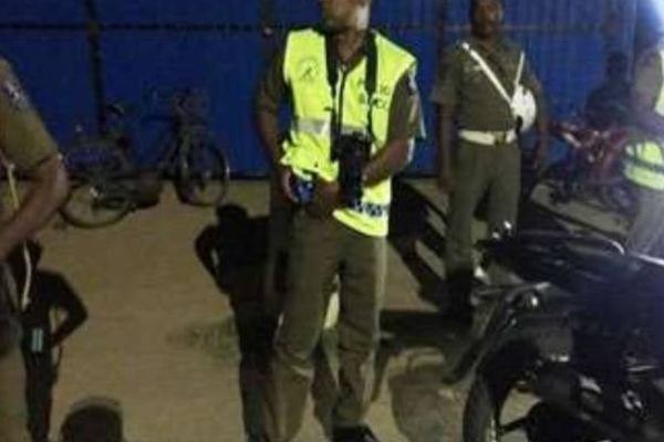 இலங்கையில் நேர்ந்த கொடூரம் ; வீட்டிலிருந்த இளம் தாய்க்கு நேர்ந்த கதி