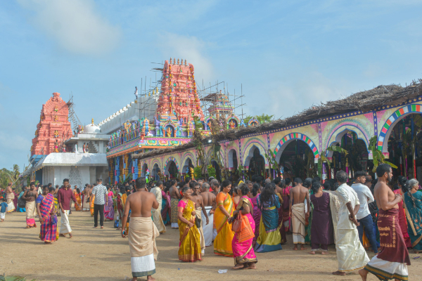 கோடிக்கணக்கான ரூபாய்களை விழுங்கியது யார்? யாழ் பிரபல ஆலயத்திற்கு எதிராக போராட்டம்