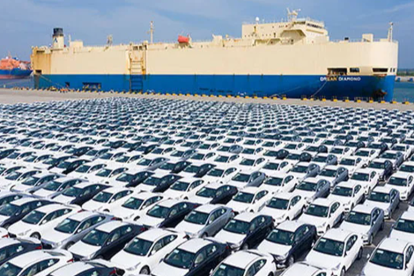 ஹம்பாந்தோட்டை சர்வதேச துறைமுகத்தில் 9000 க்கும் மேற்பட்பட வாகனங்கள் இறக்குமதி