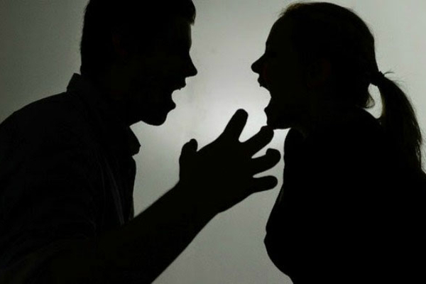 இலங்கையில் நேர்ந்த கொடூரம் ; 21 வயது மனைவியை கொன்ற கணவன்