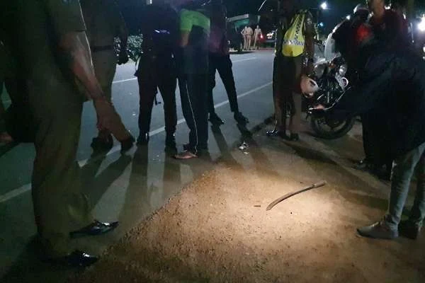 யாழில் பொலிஸாருக்கு தகவல் வழங்கிய நபர் வெட்டிக்கொலை