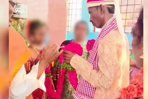 8 ஆம் வகுப்பு மாணவிக்கு 40 வயது நபருடன் திருமணம்; பாடசாலையில் கதறி அழுத மாணவி