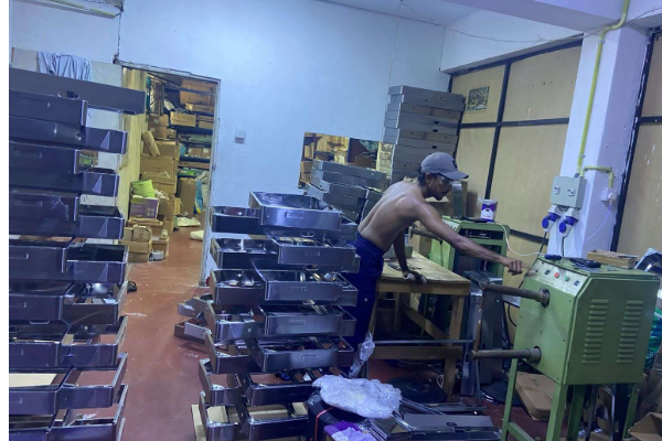 கொழும்பில் 3,000 எரிவாயு அடுப்புகள் பறிமுதல்