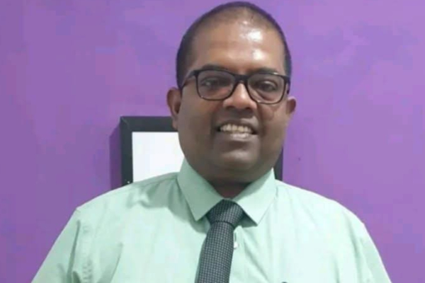 குழாய் வழி சத்திர சிகிச்சைகளின் இமயம் ; யாழ் சத்திர சிகிச்சை நிபுணர் திடீர் மரணம்