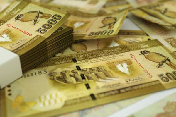 மானம் போகுது ;யாழில் மோசடி செய்த பணத்தை மீள வழங்கிய நபர்