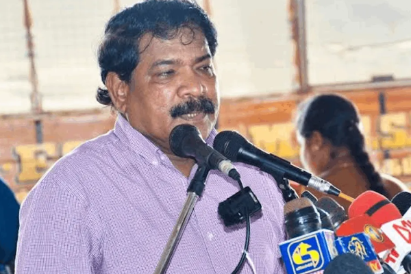 இனவாதத்தை கிளப்பும் பிசாசுகள் ...பழைய திருடர்கள் ஓரணியில் ; அமைச்சர் சந்திரசேகர்