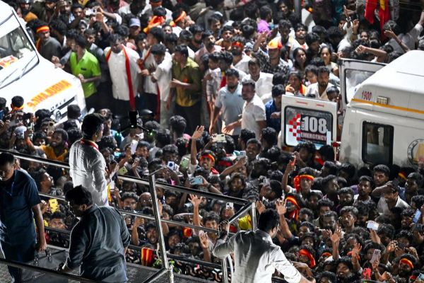 கரூரில் இரவோடு இரவாக நடந்த பிரேத பரிசோதனை ; மர்மங்களுக்கிடையில் வெளியான உண்மை