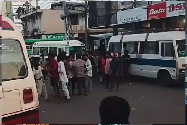 கலோபரமான யாழ் நகர் பகுதி ; அச்சத்தில் உறைந்த மக்கள்