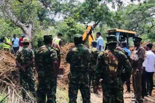 தமிழர் பகுதியில் விடுதலை புலிகள் காலத்து ஆயுத தேடல் அகழ்வு பணி