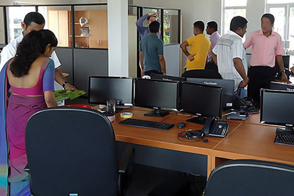 அரசாங்க ஊழியர்கள் தொடர்பில் வெளியான தகவல் ; ஏற்படவுள்ள அதிரடி மாற்றம்