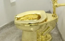 ஏலத்துக்கு வரும் தங்க கழிப்பறை; தலை சுற்ற வைக்கும் விலை!