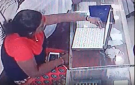 தமிழர் பகுதியில் பெண்ணின் சூட்சம திருட்டு ; சுற்றிவளைத்து பிடித்த மக்கள்