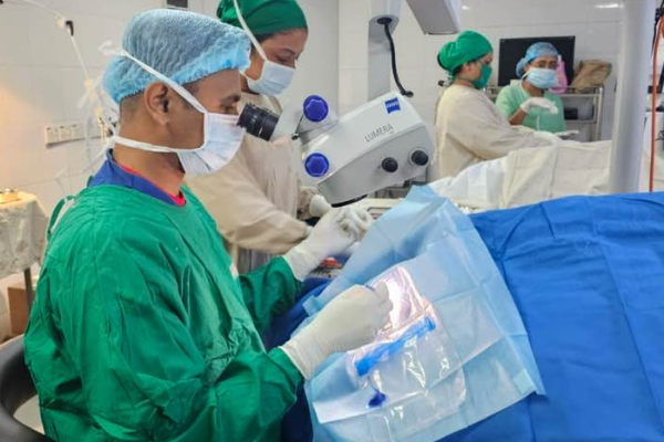 கண்டி வைத்தியசாலையில் விசேட முழங்கால் சத்திர சிகிச்சை; 2 மணி நேரத்திற்குப் பிறகு நடக்க முடியும்