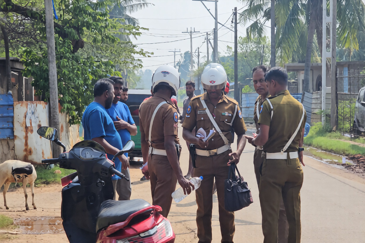 யாழில் மகளின் கண் முன்னே துடிதுடித்து பலியான தாய் ; நொடிப்பொழுதில் நடந்த அசம்பாவிதம்